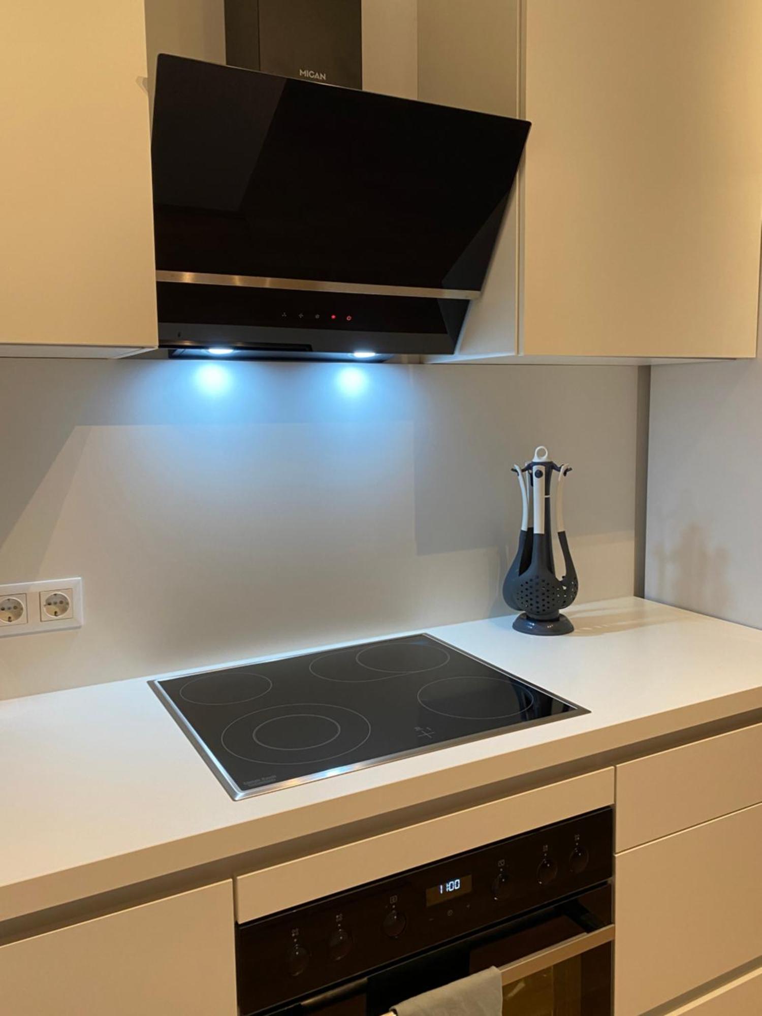 Central Comfort Cozy One-bedroom With City Views Wien